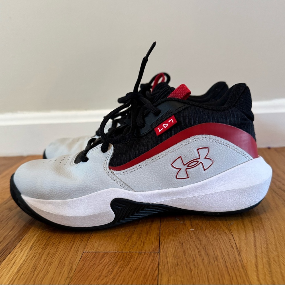 Under Armour Lockdown Basketball Sneaker